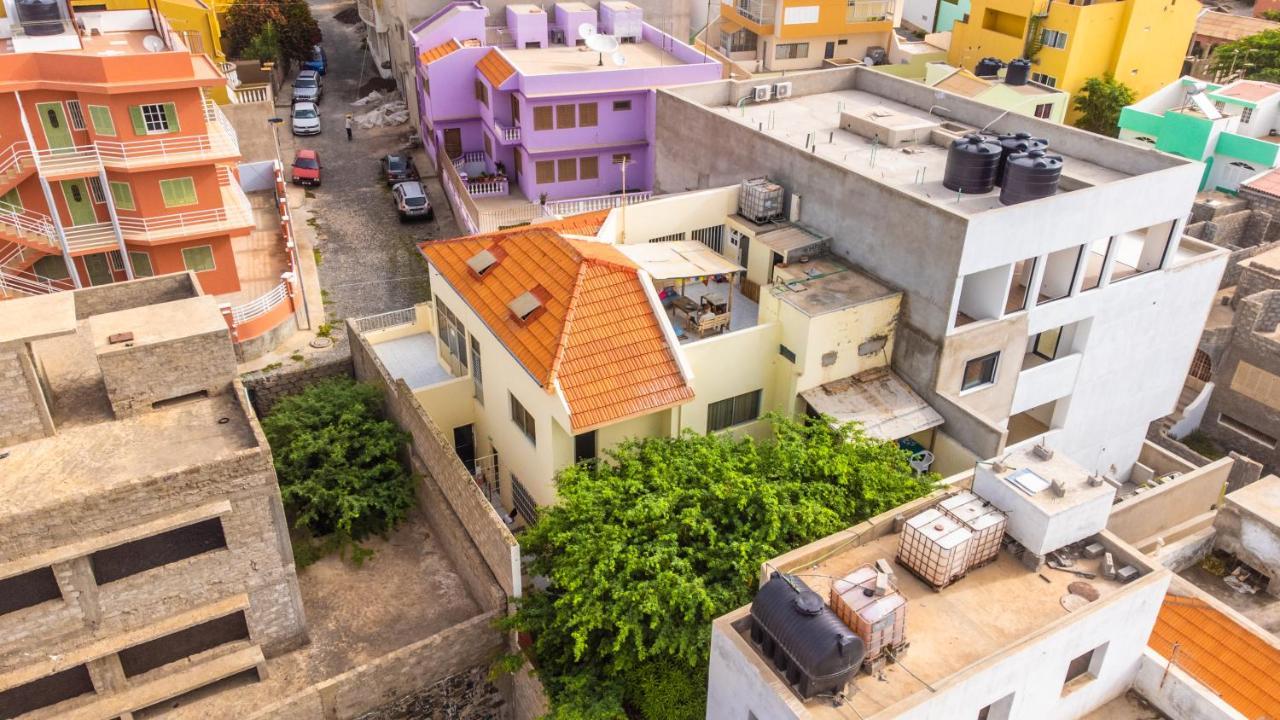 Simabo'S Backpackers' Hostel Mindelo Exterior foto