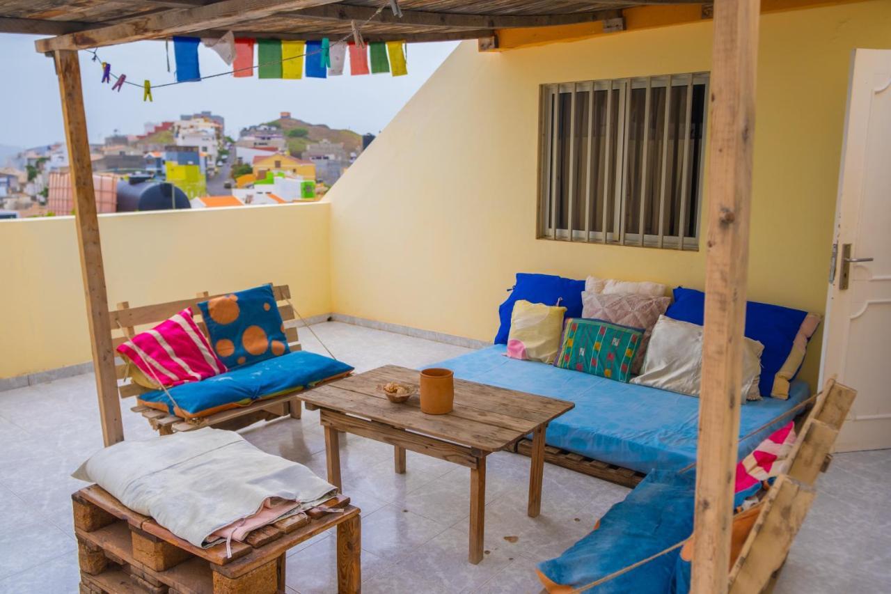 Simabo'S Backpackers' Hostel Mindelo Exterior foto
