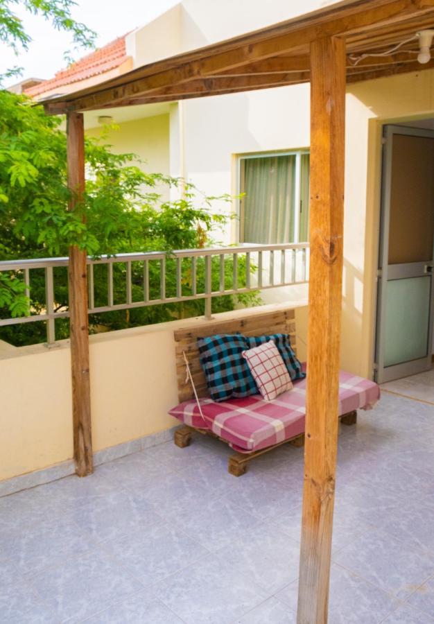 Simabo'S Backpackers' Hostel Mindelo Exterior foto